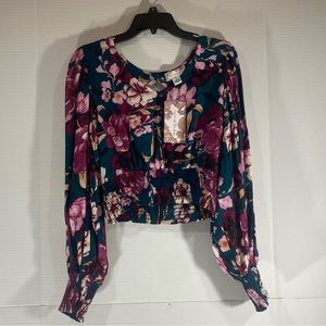 Band of the free flower blouse. Junior Med. Pine Plum color.